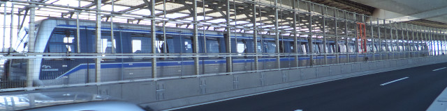 ���C���{�[�u���b�W�̂�肩����