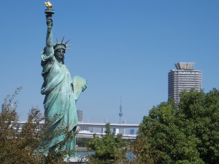 ���R�̏��_