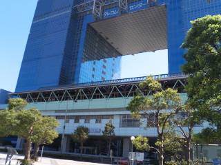 �e���R���Z���^�[�w