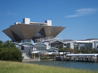 ���ۓW����